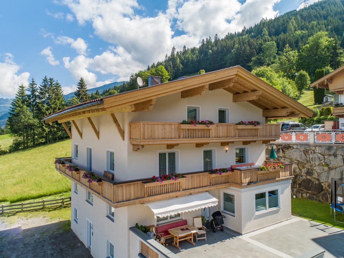 Villa photo 1