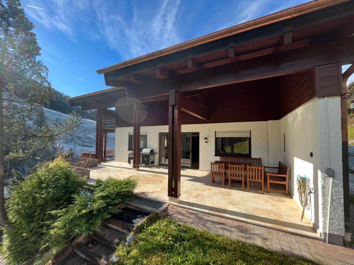 Villa photo 1