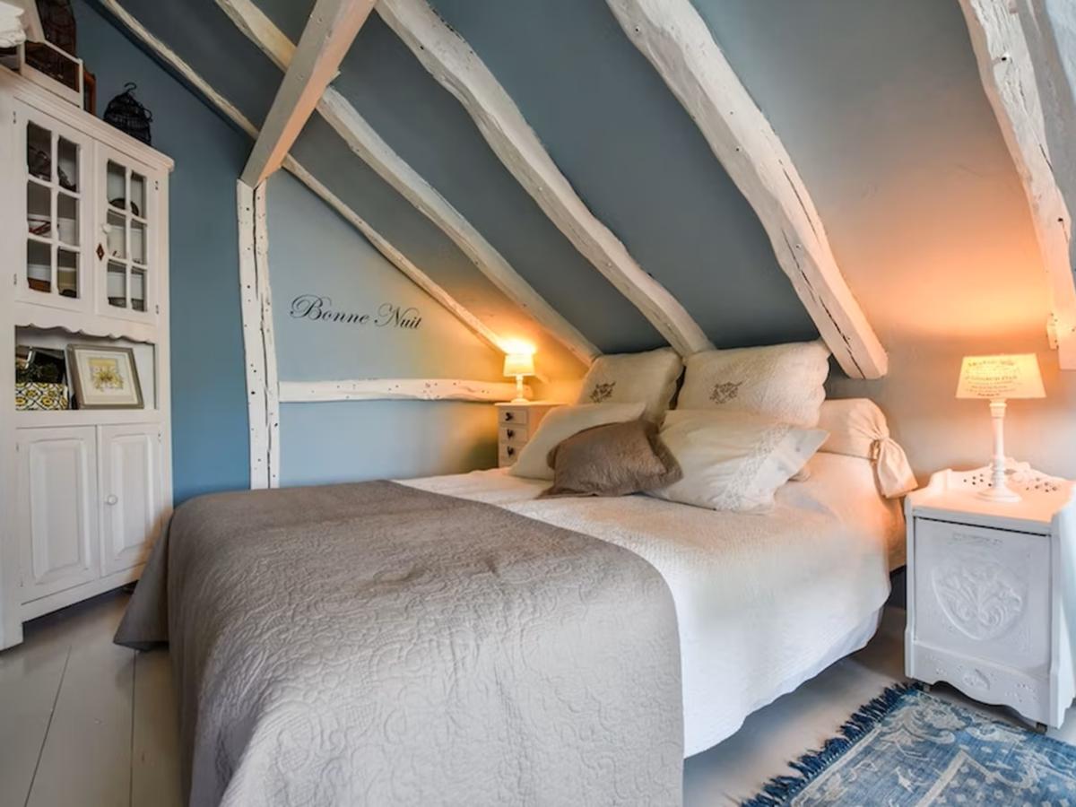 Bed Room
