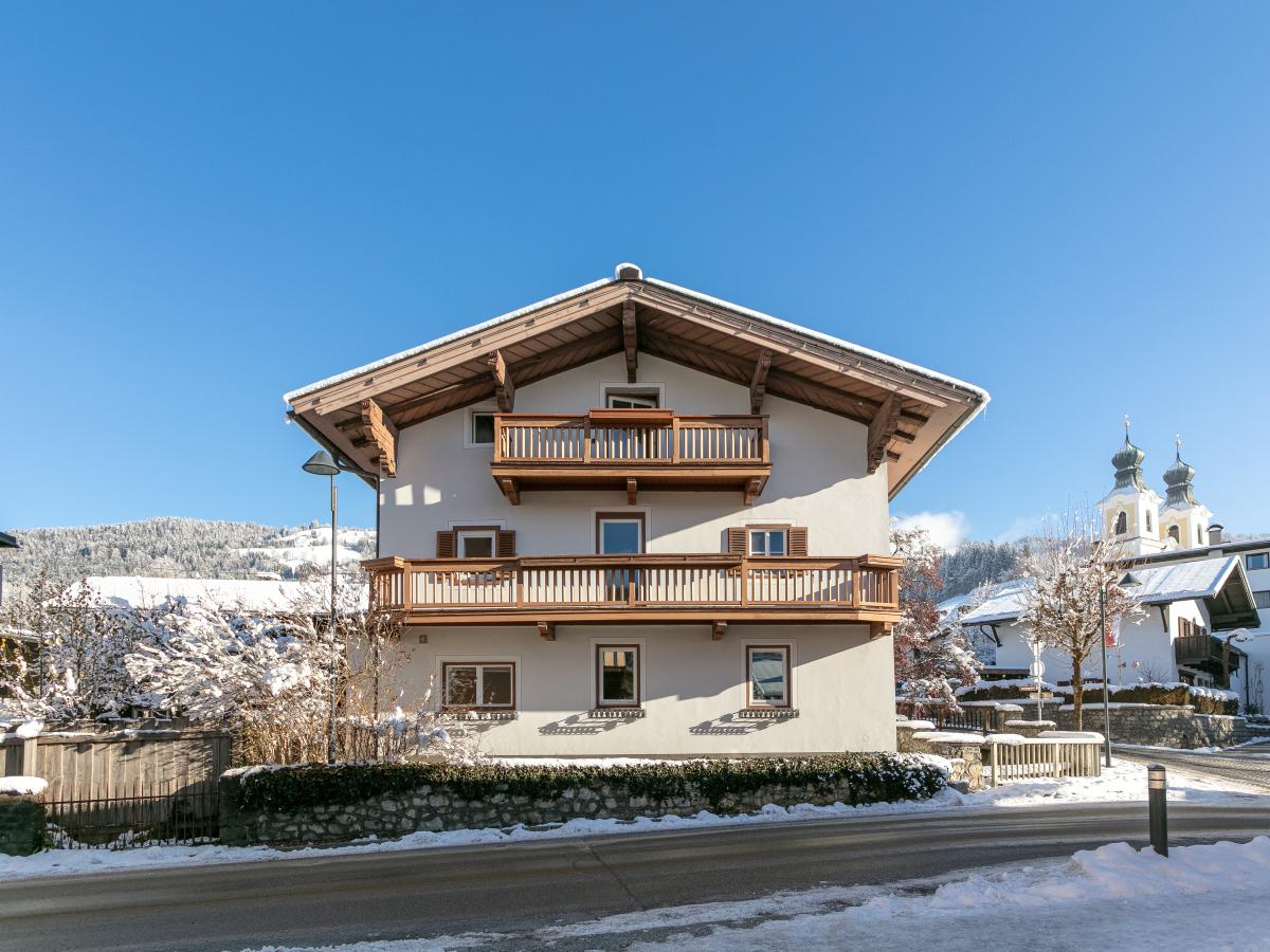 Villa photo 1