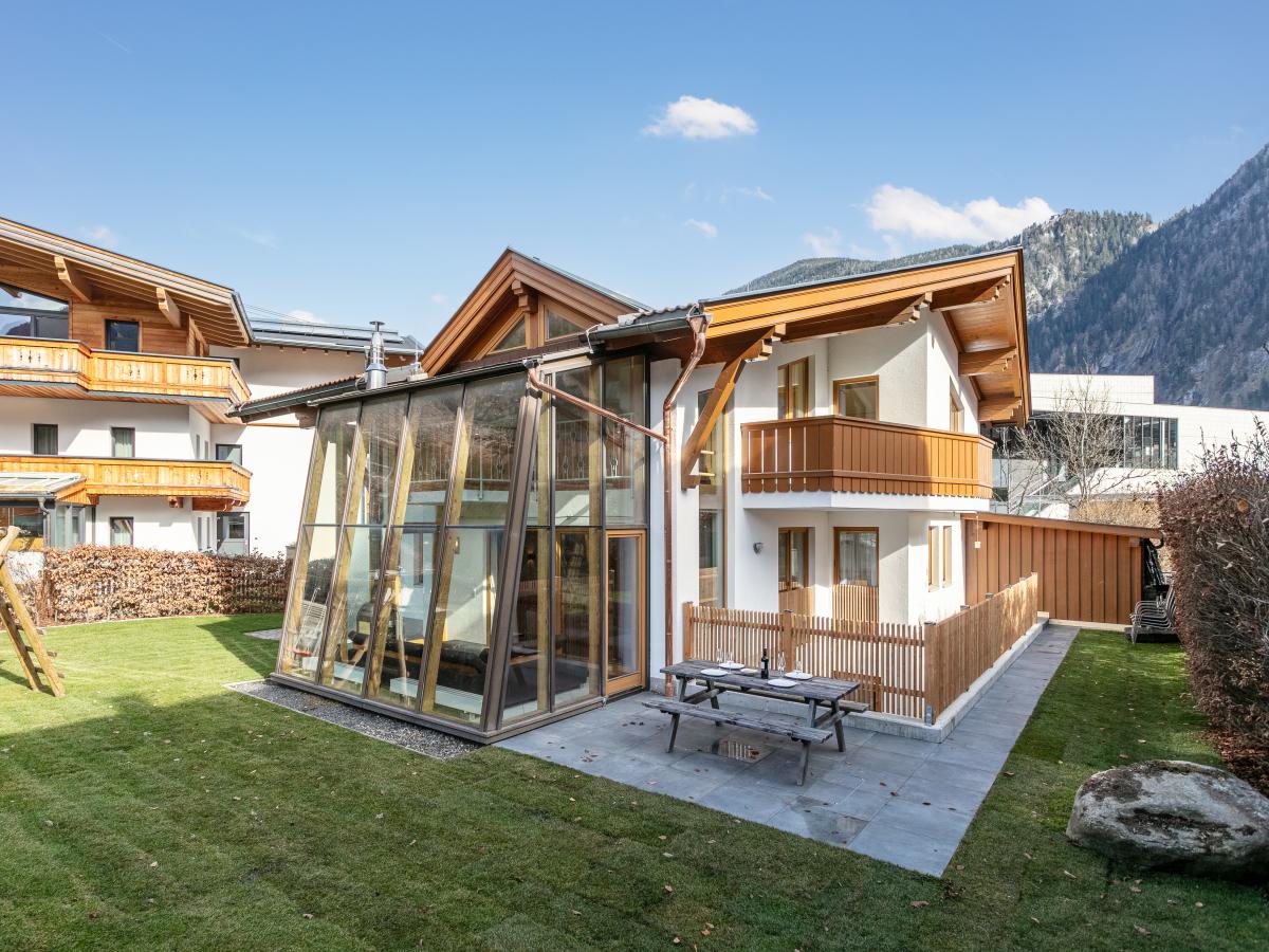 Villa photo 1