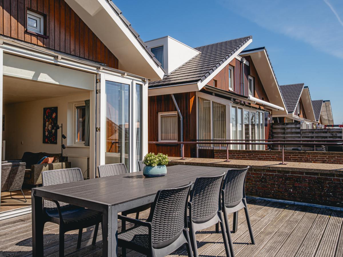 Villa photo 1