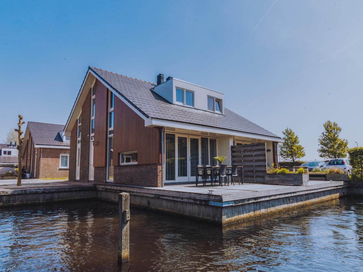 Villa photo 1