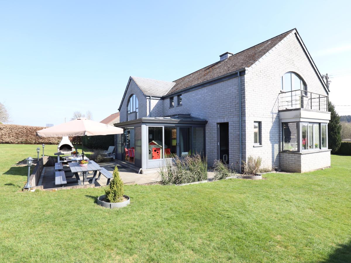 Villa photo 1