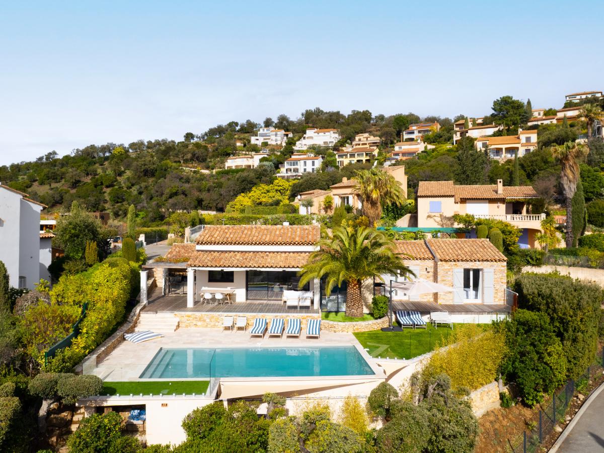 Villa photo 1