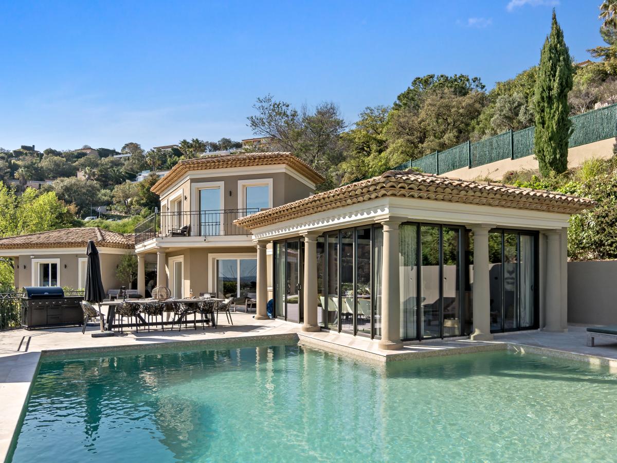 Villa photo 1