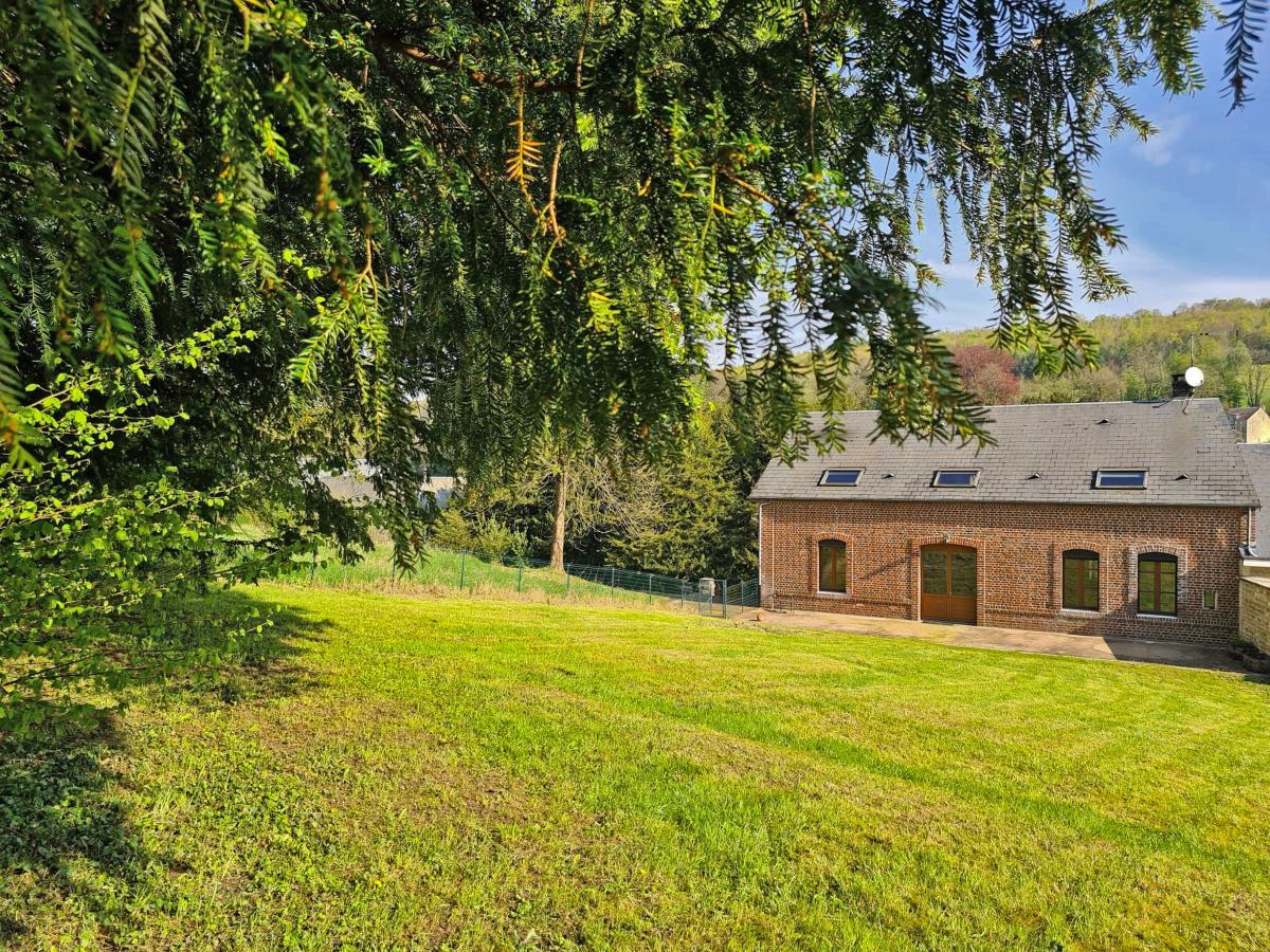 Exterior Summer