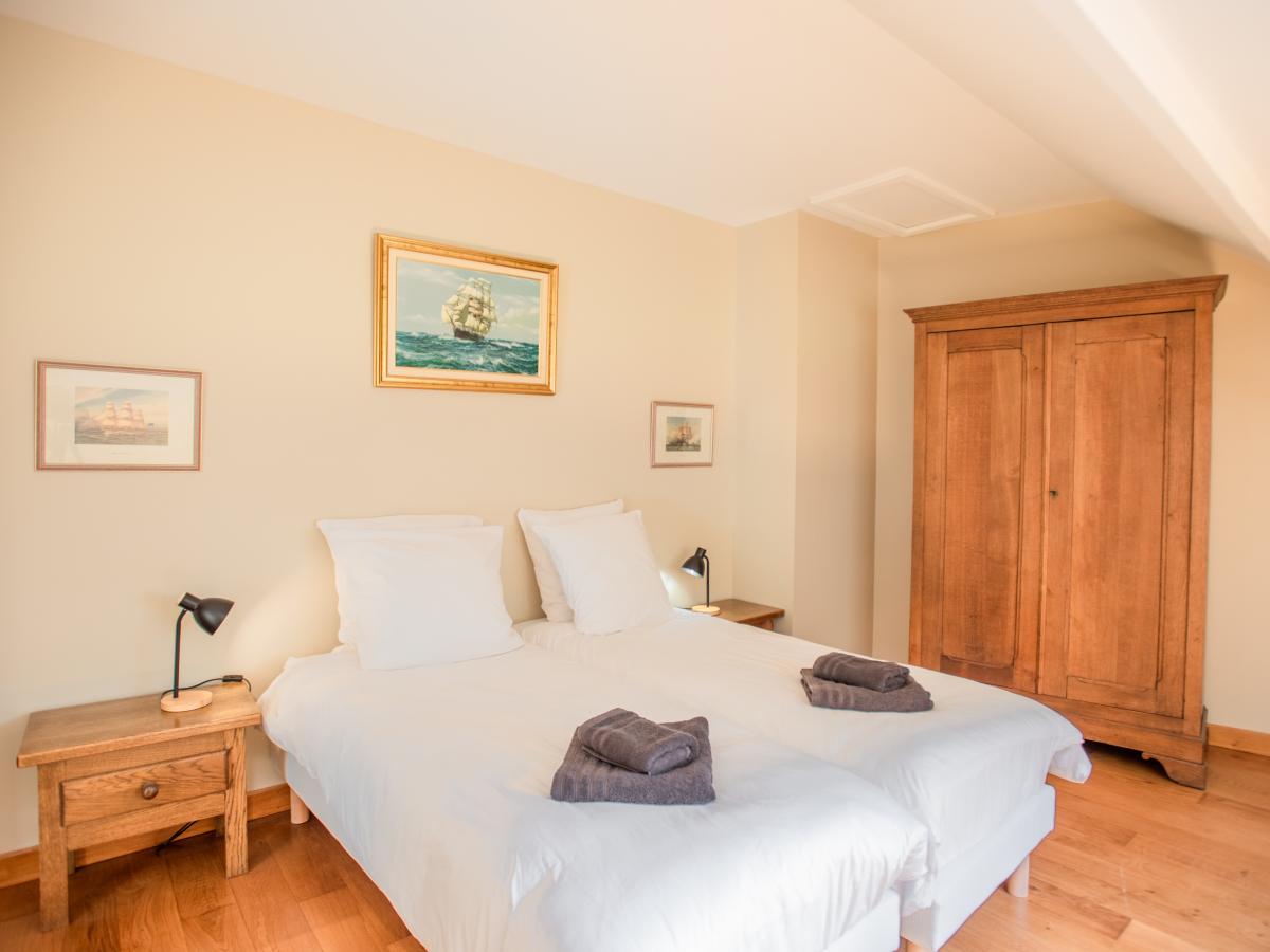 Bed Room