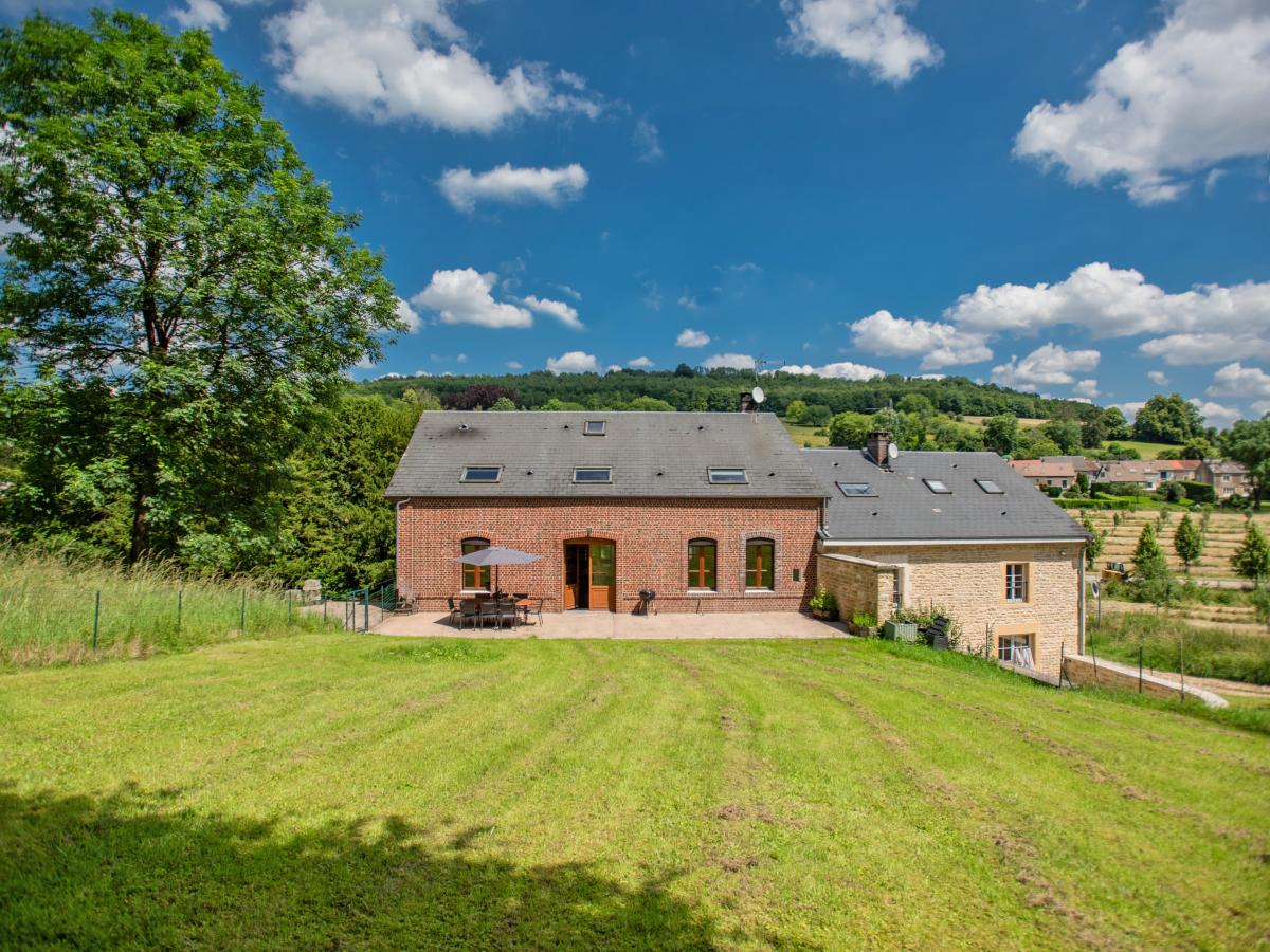 Villa photo 1