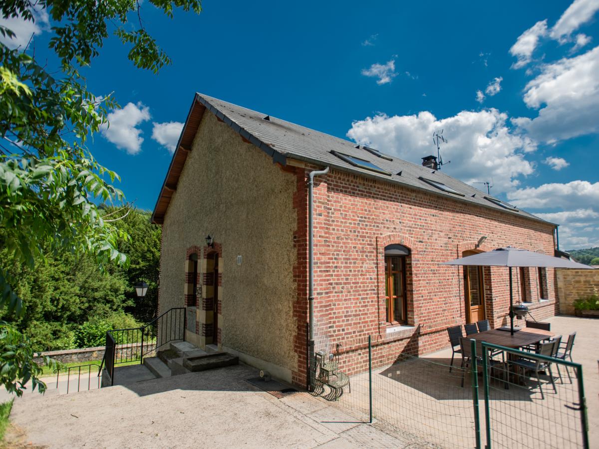 Exterior Summer