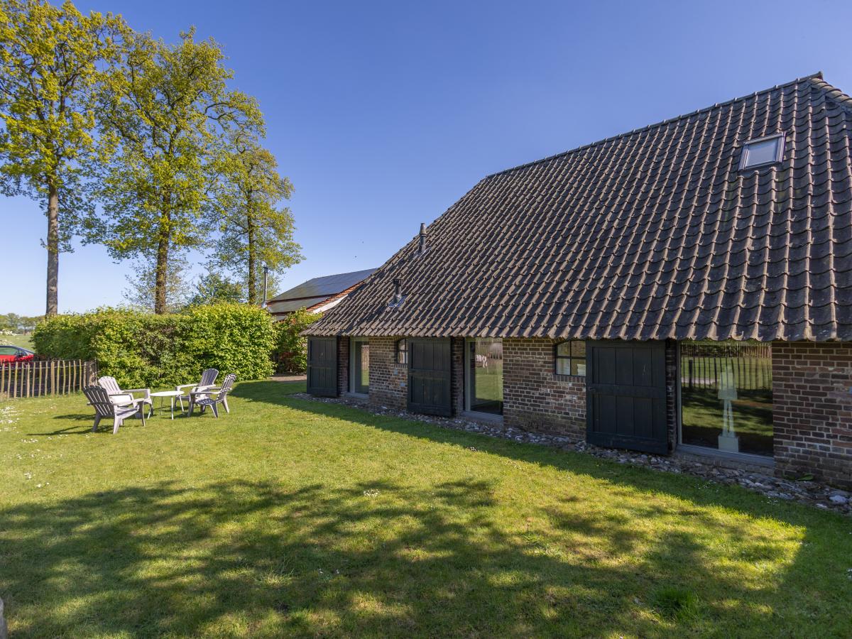 Villa photo 1