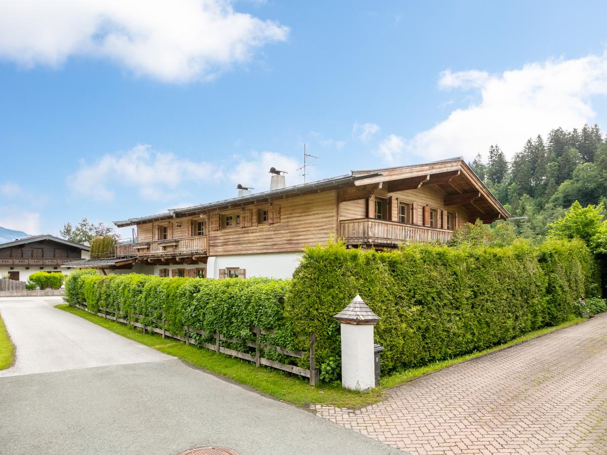 Villa photo 1