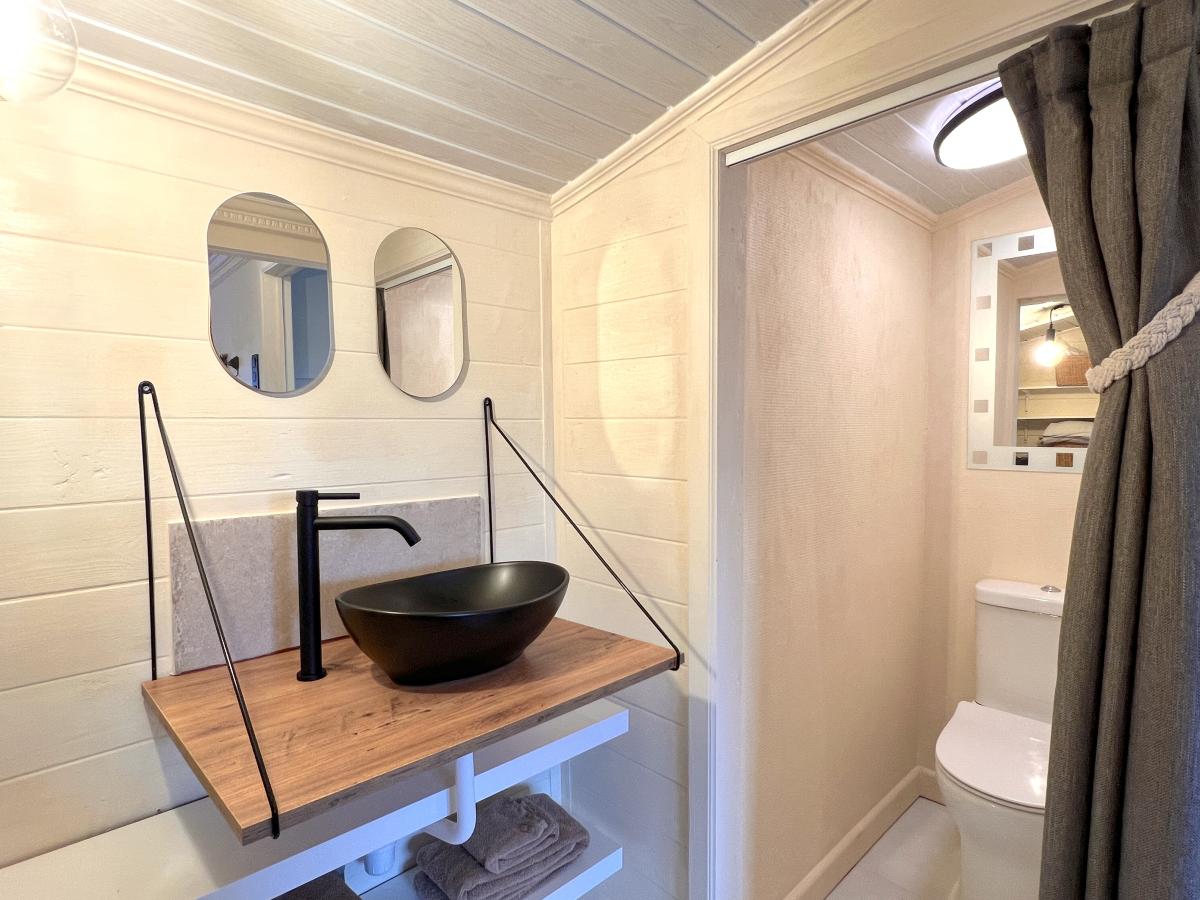 Bath Room