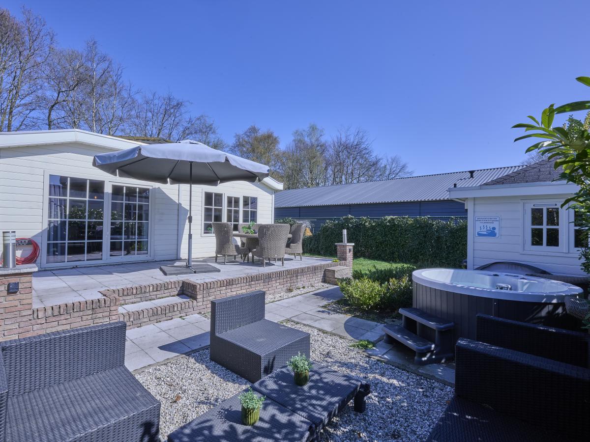 Villa photo 1