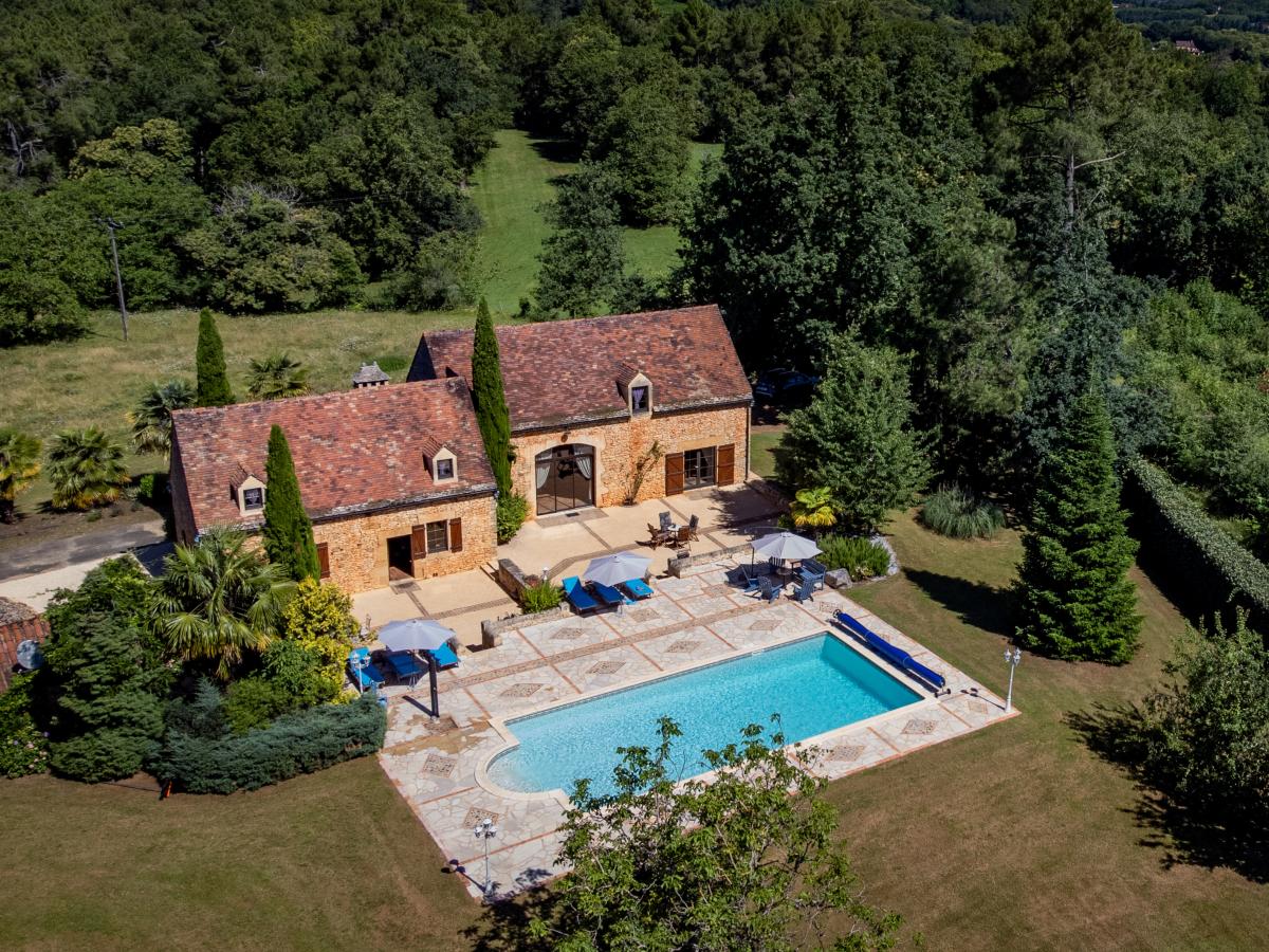 Villa photo 1