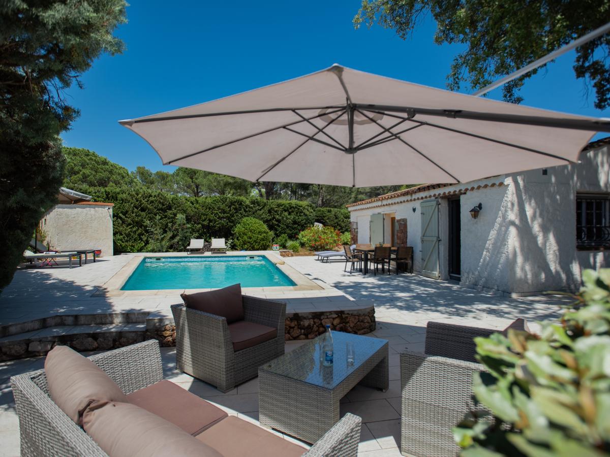 Villa photo 1