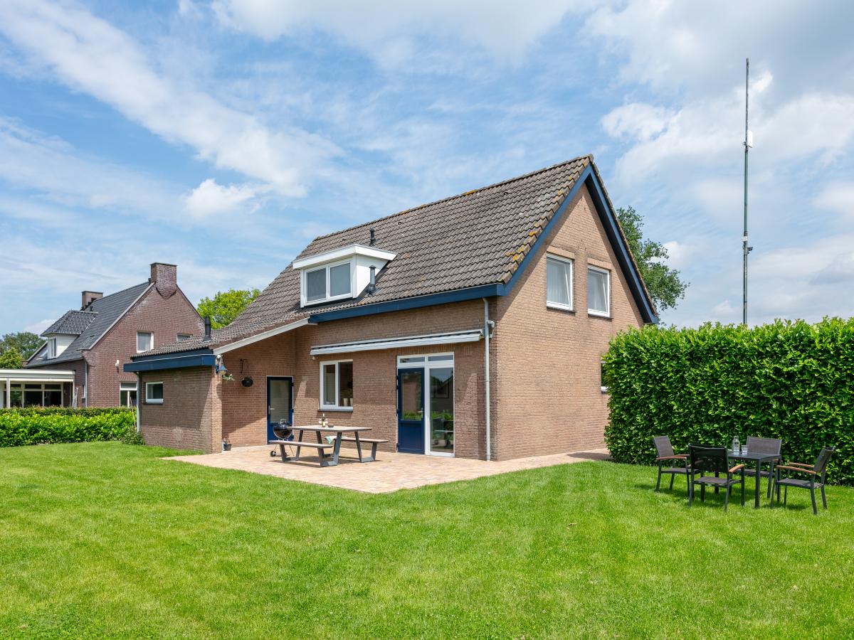 Villa photo 1