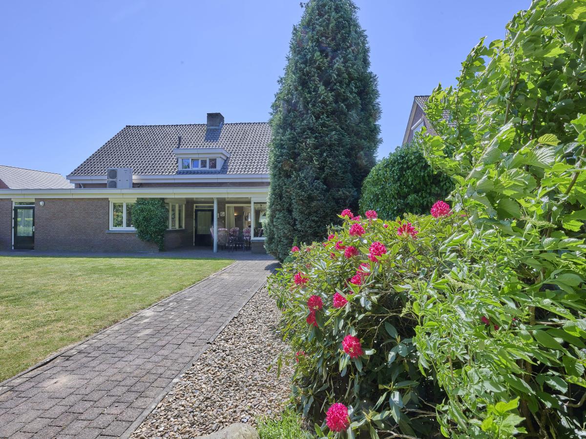 Villa photo 1