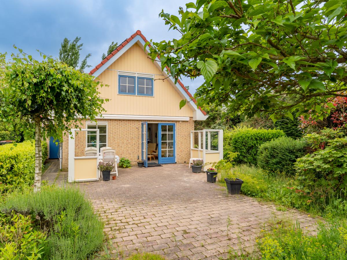 Villa photo 1