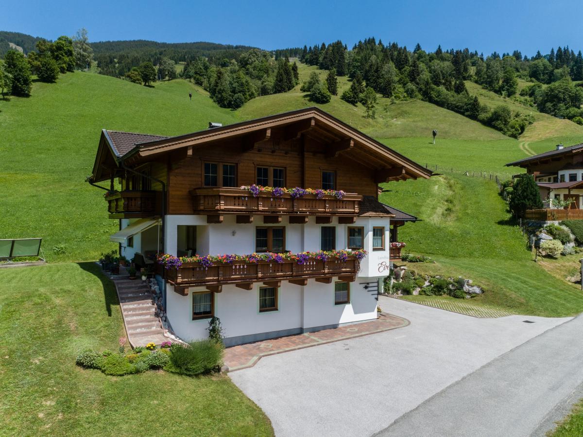 Villa photo 1