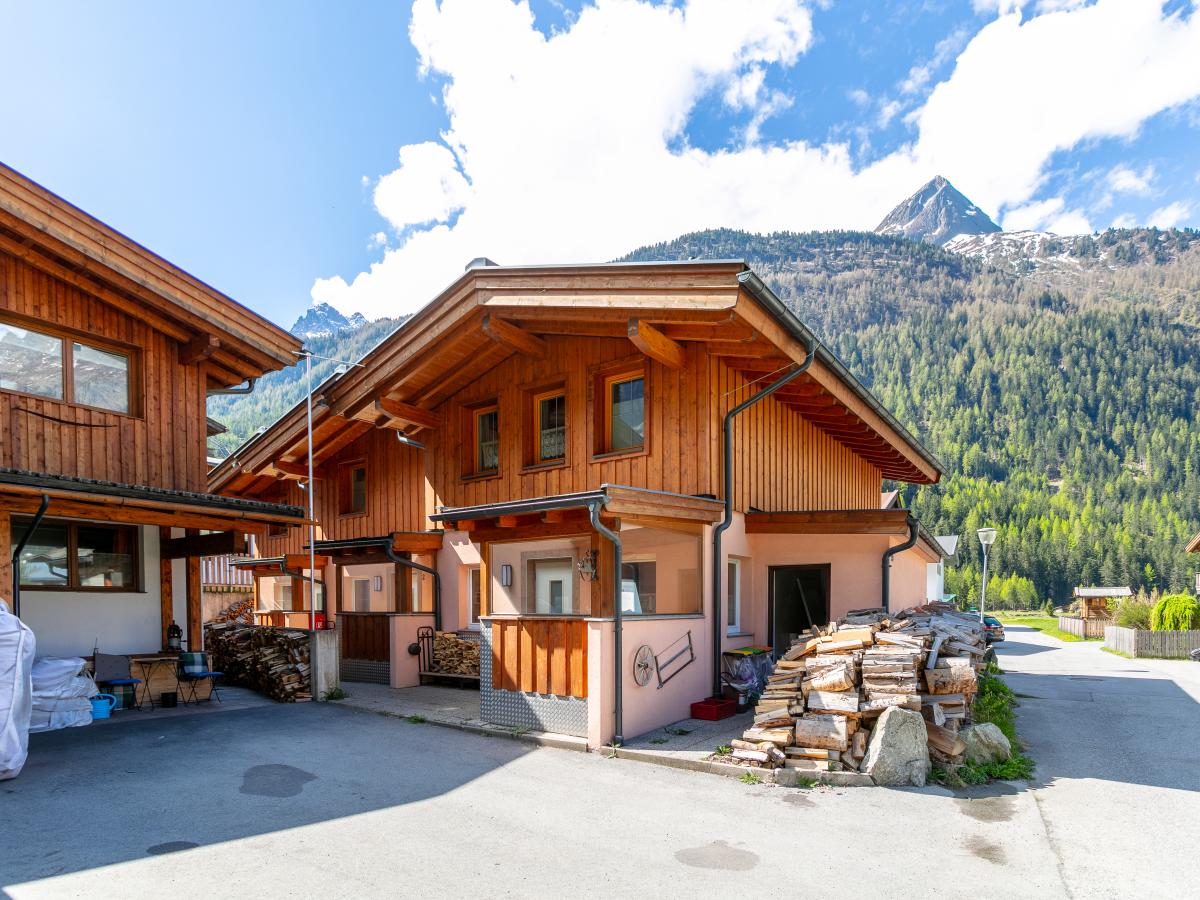 Exterior Summer
