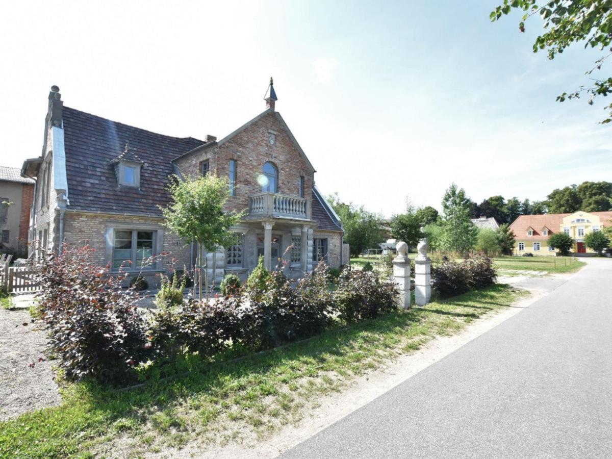 Villa photo 1
