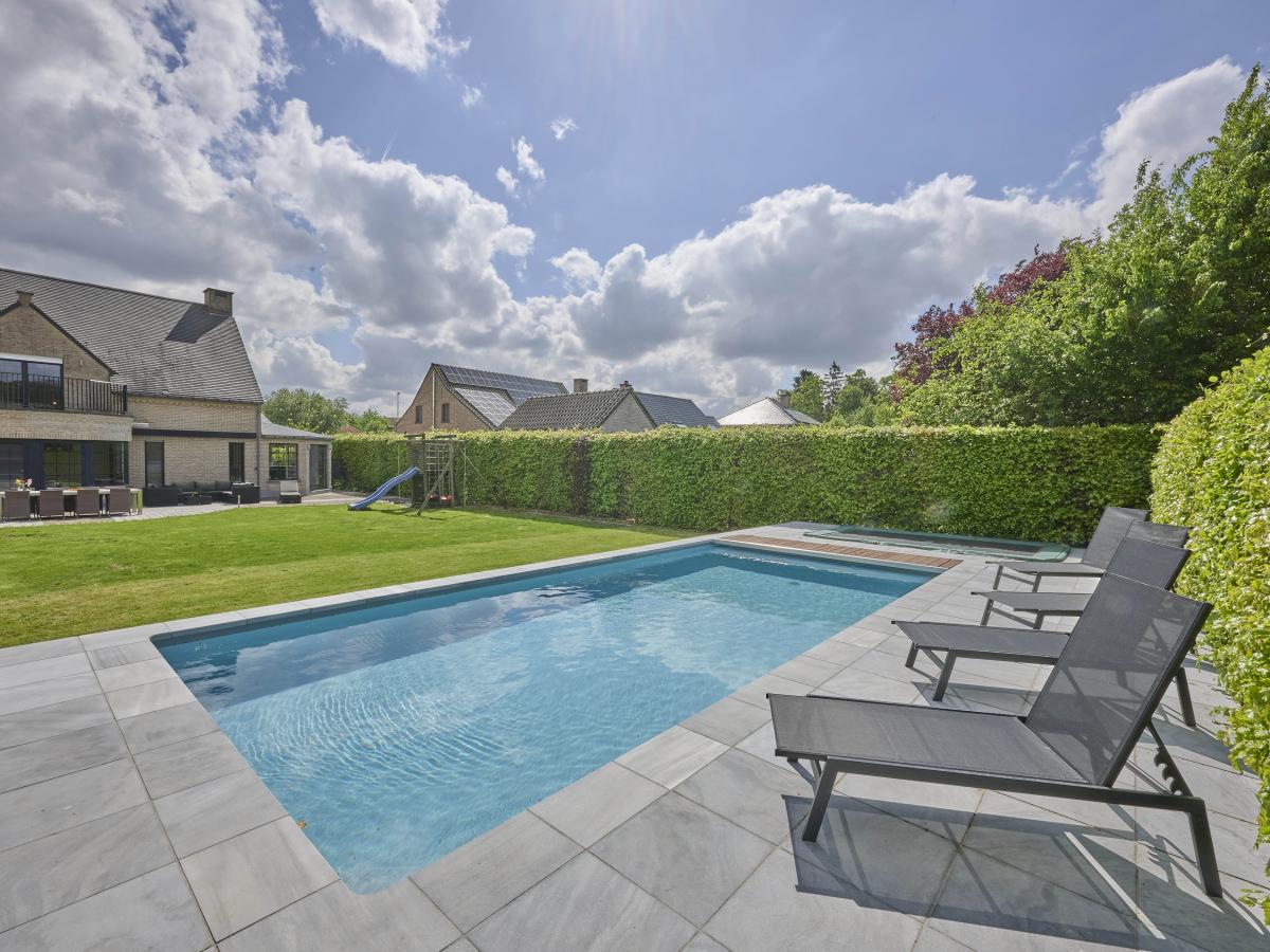 Villa photo 1