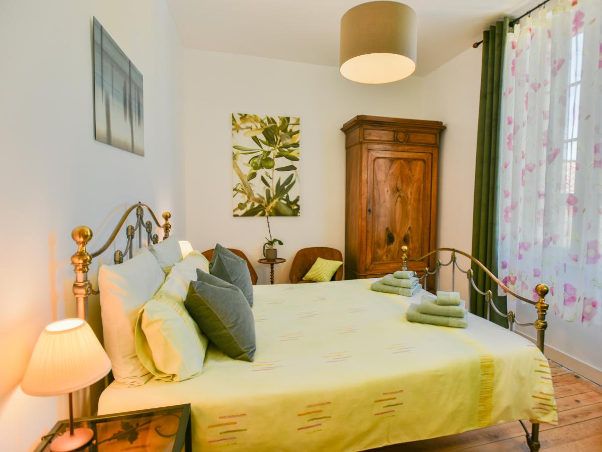 Bed Room