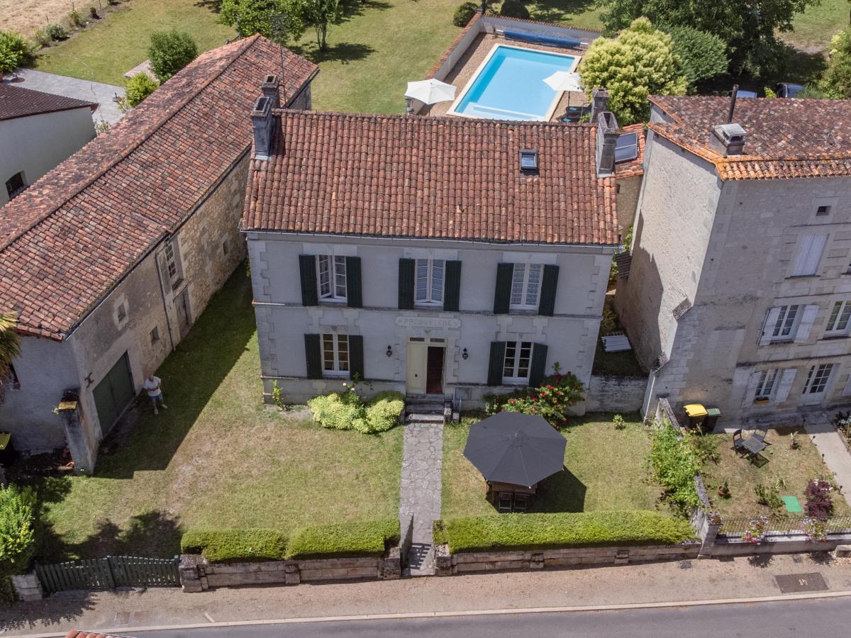 Villa photo 1