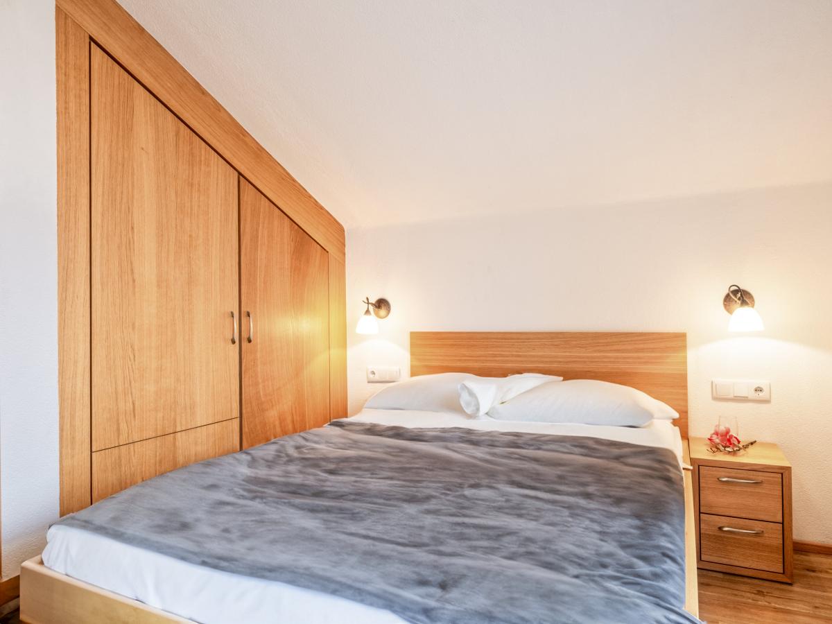 Bed Room