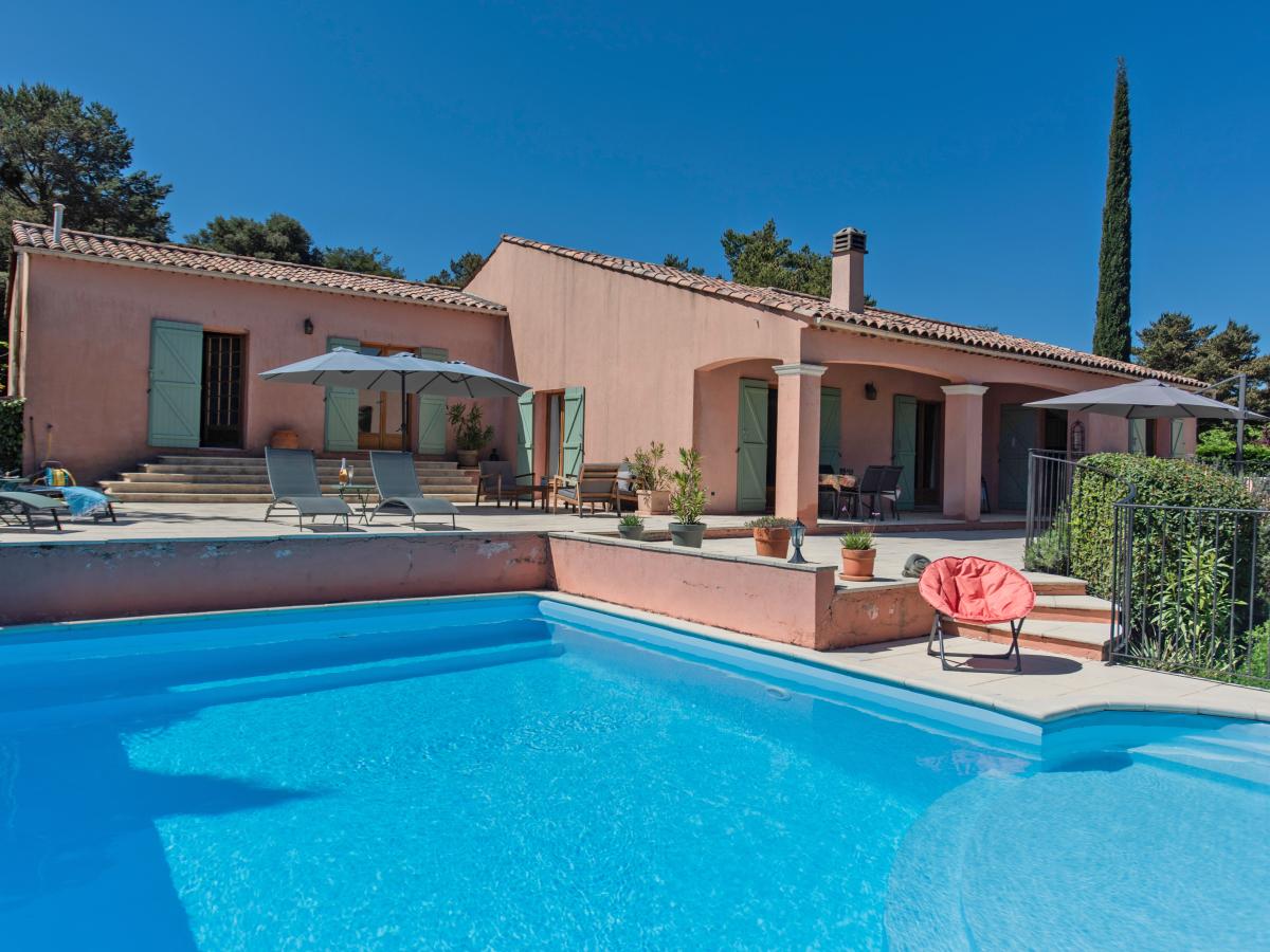 Villa photo 1