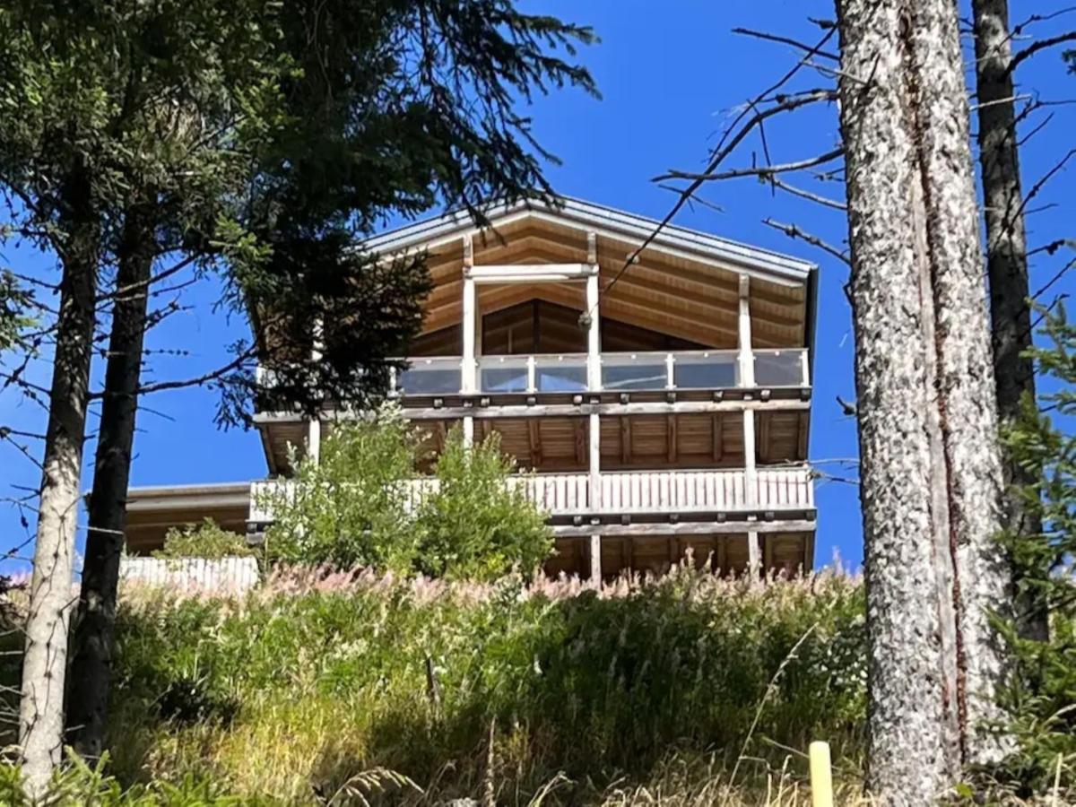 Villa photo 1