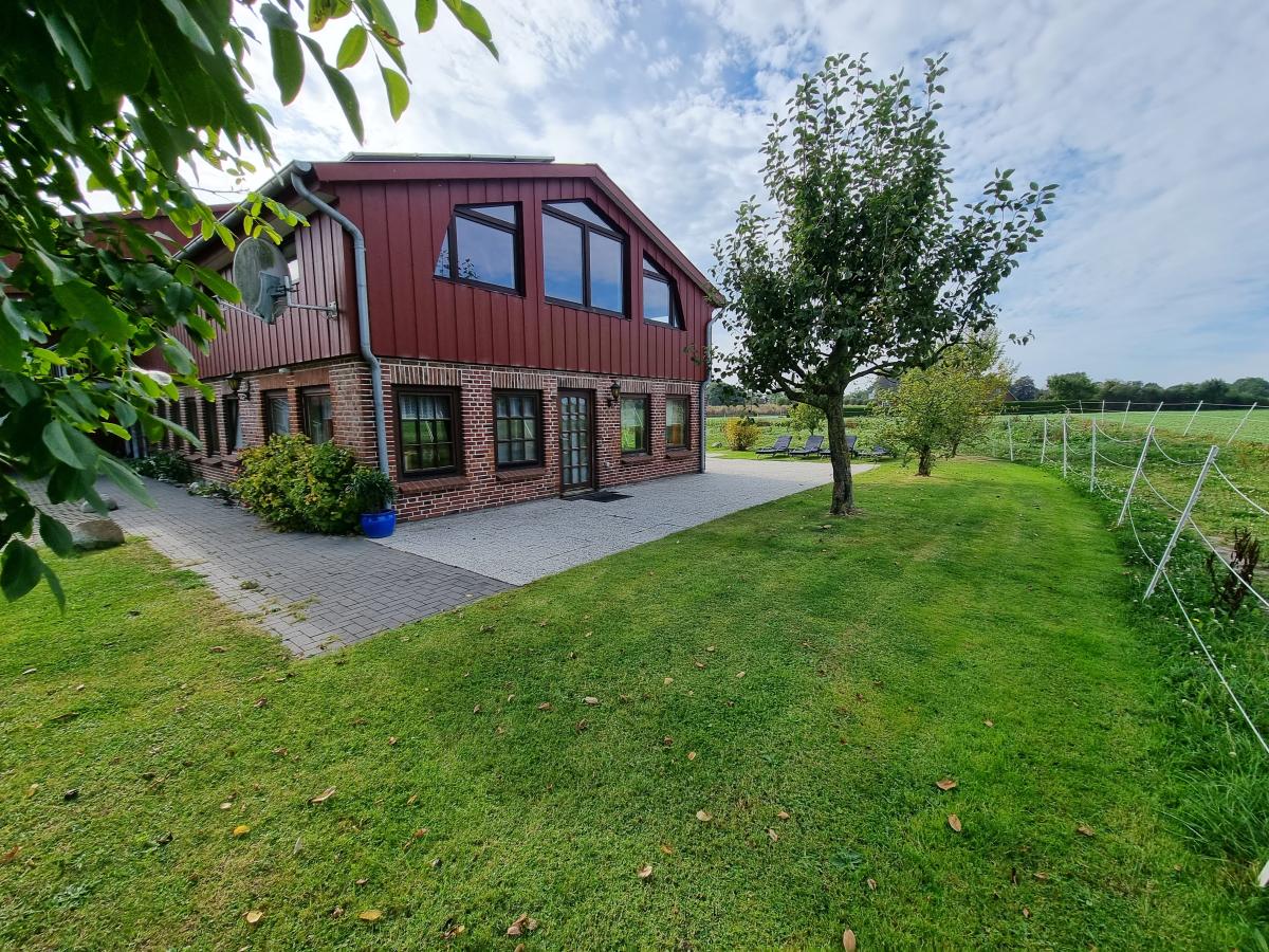 Villa photo 1