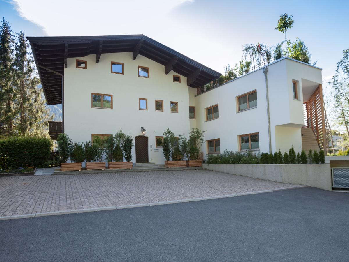 Exterior Summer