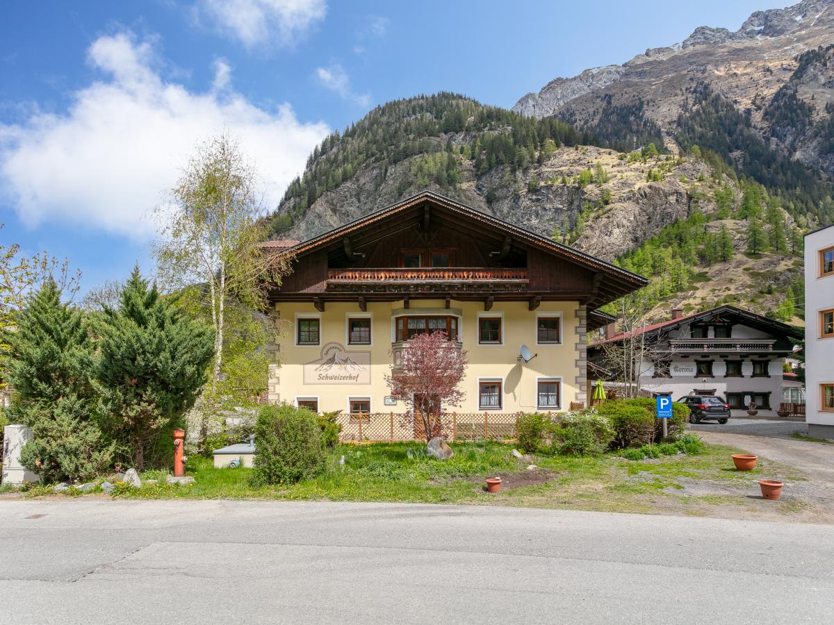 Exterior Summer