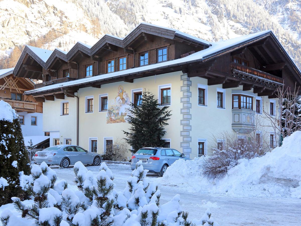 Exterior Winter
