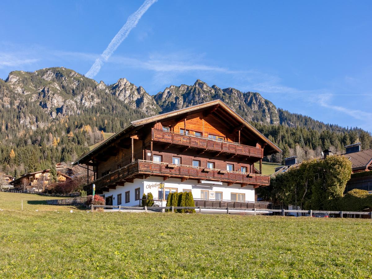 Villa photo 1