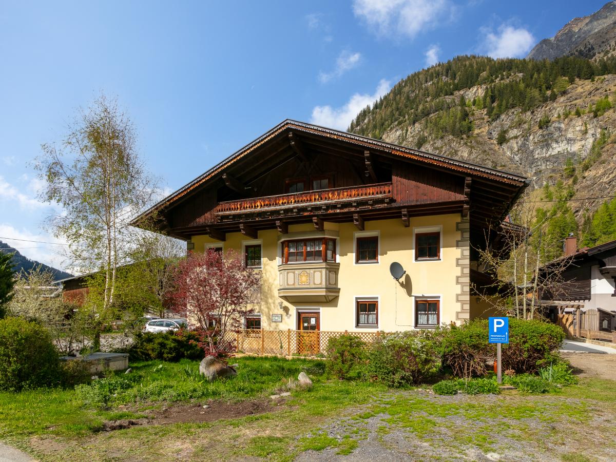 Villa photo 1