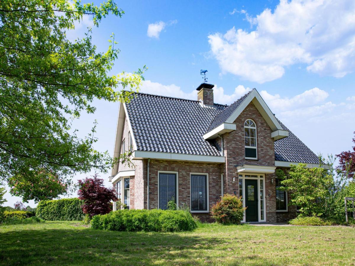 Villa photo 1