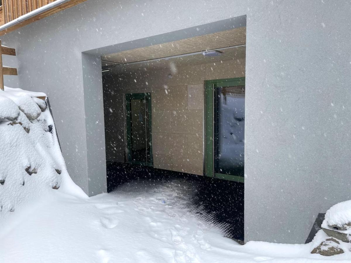 Exterior Winter