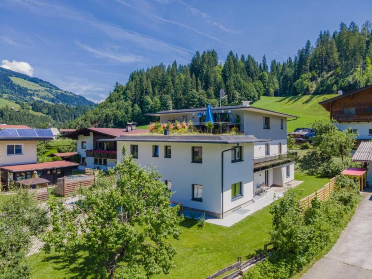 Villa photo 1