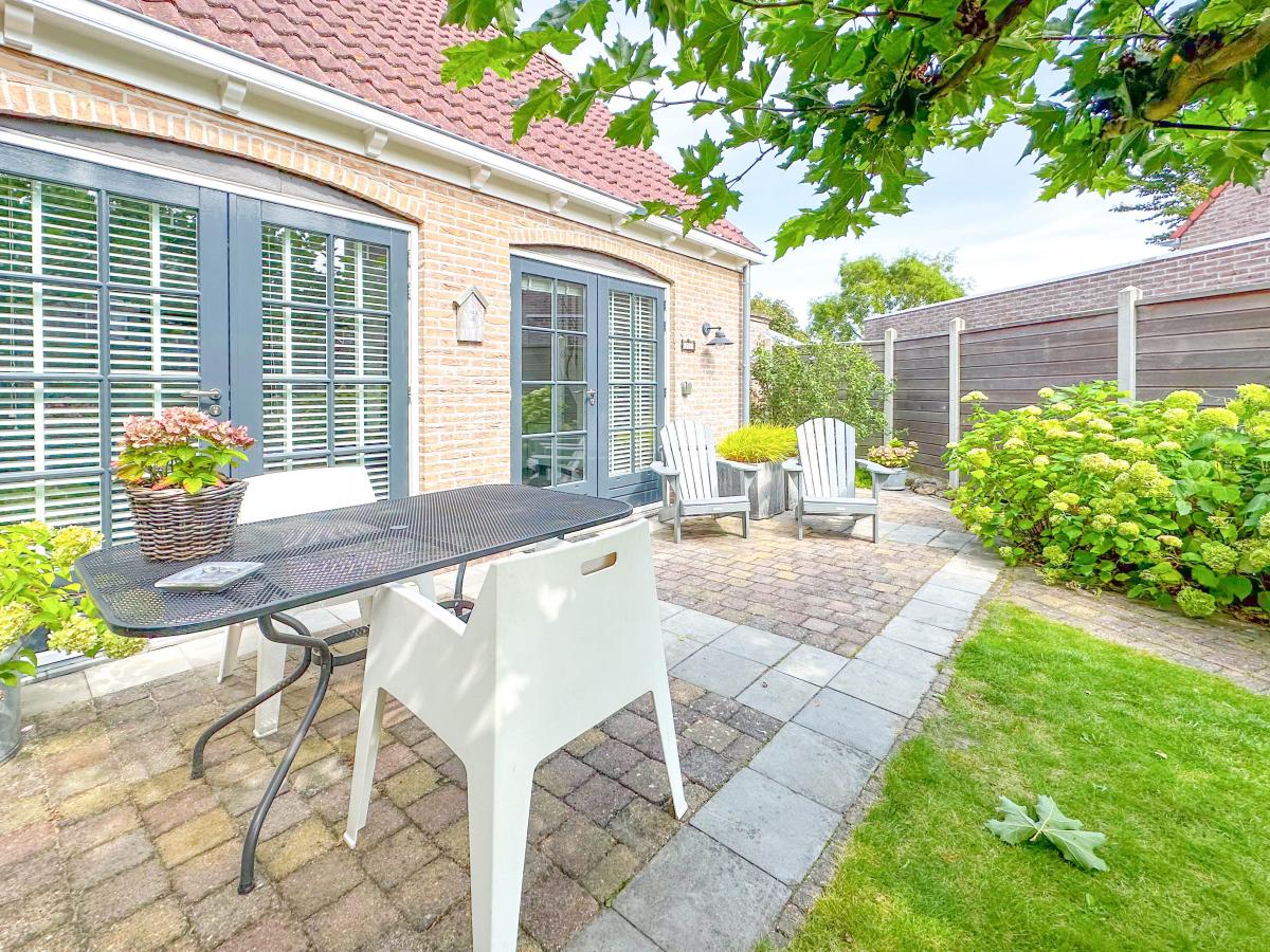 Villa photo 1