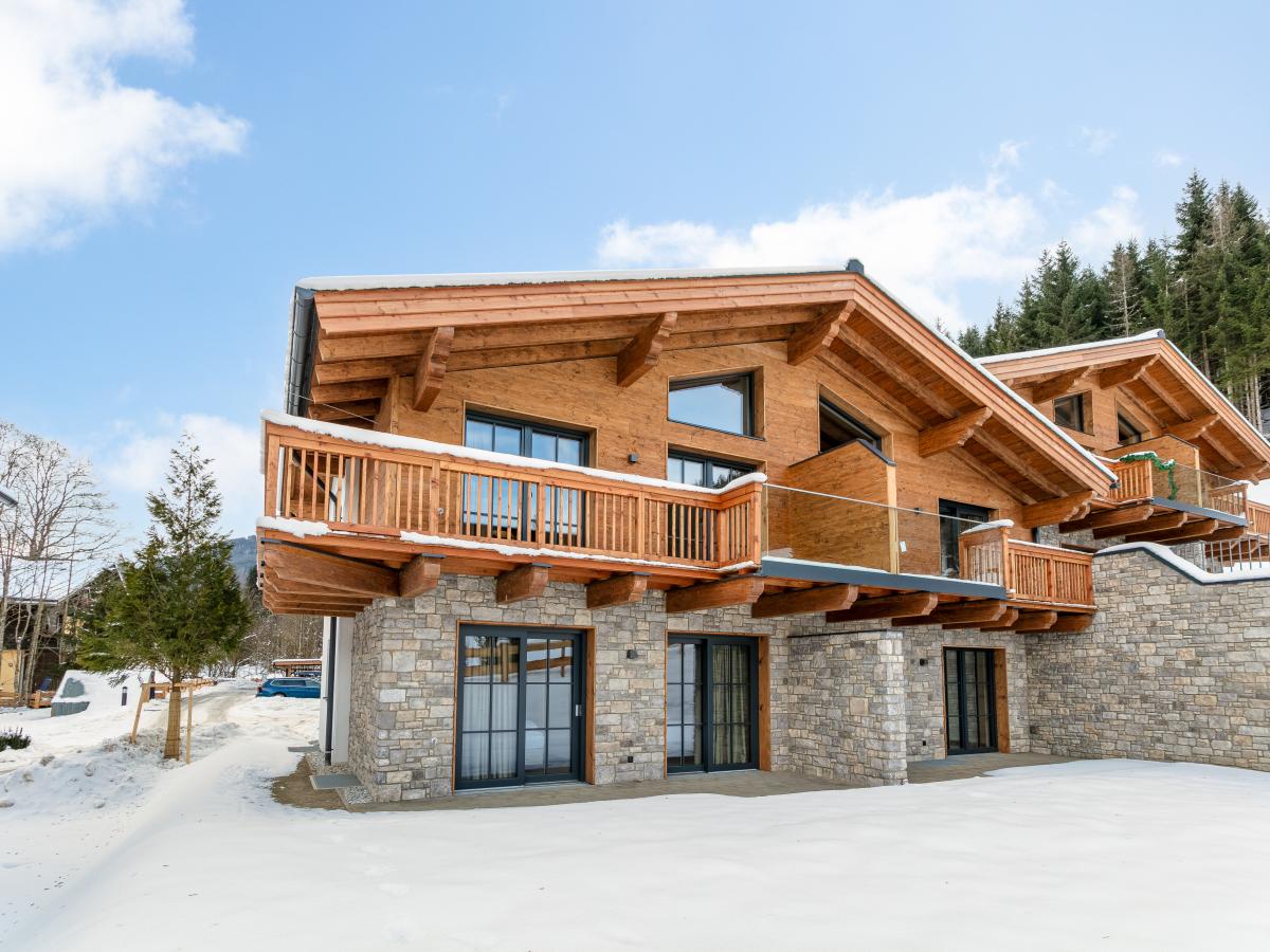 Op 750 m van het centrum: luxe chalet voor 10 personen in Eben im Pongau in Eben im Pongau
