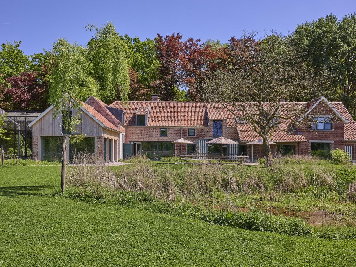 Villa photo 1