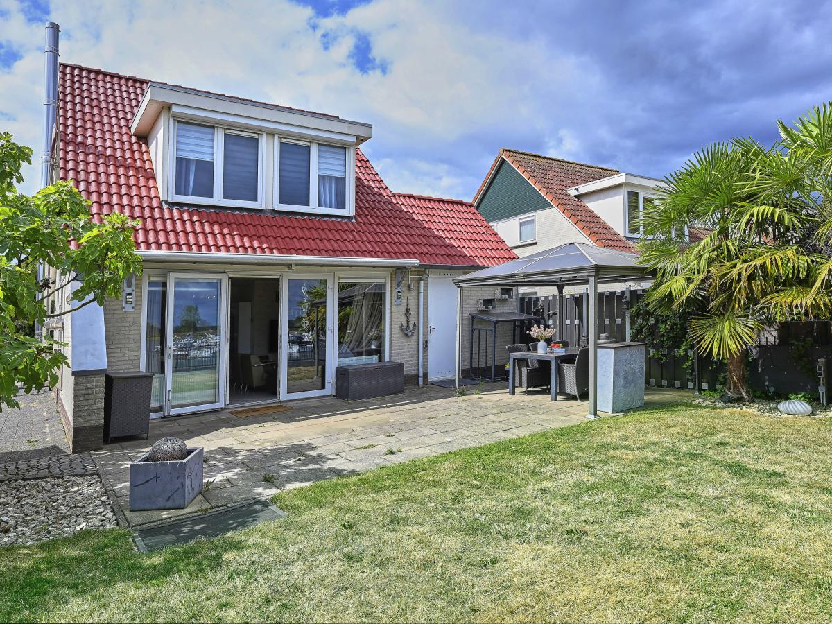 Villa photo 1