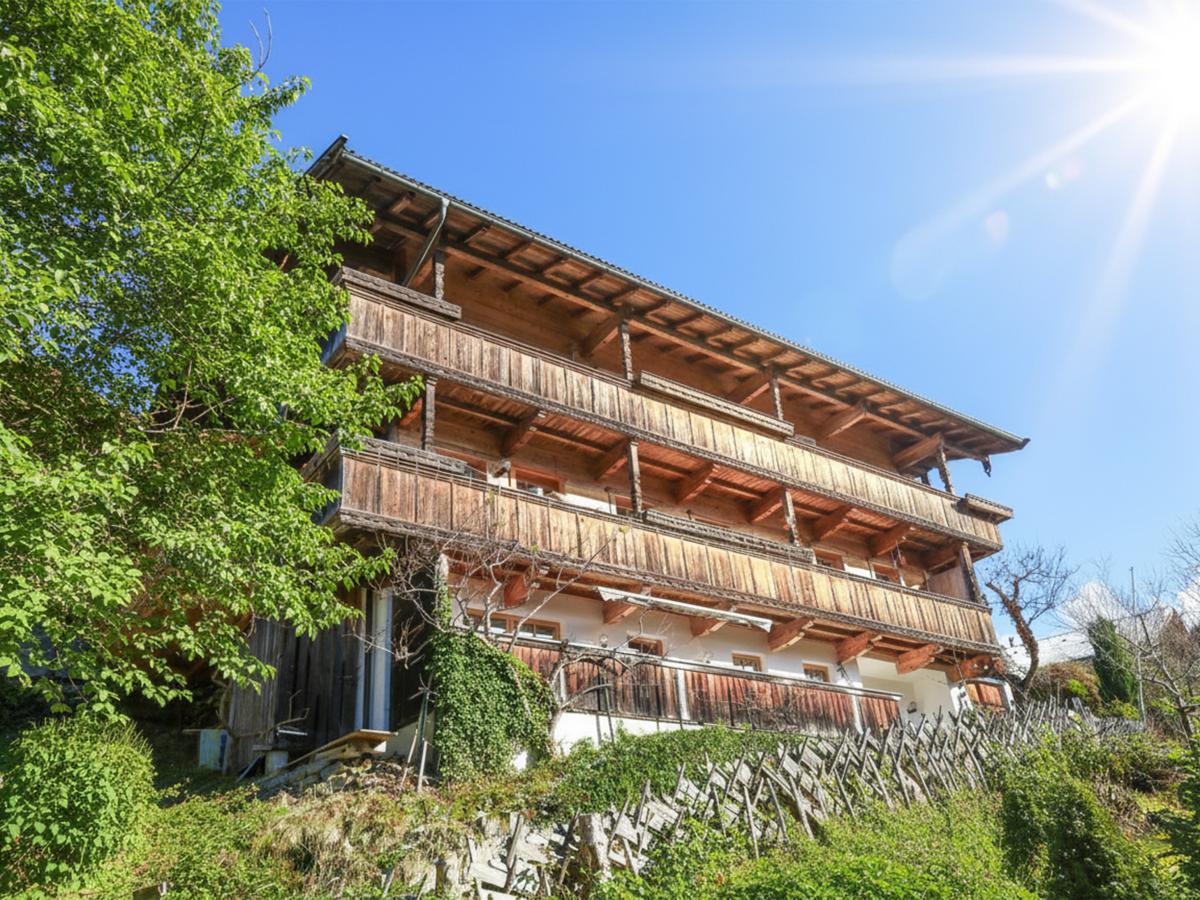 Exterior Summer