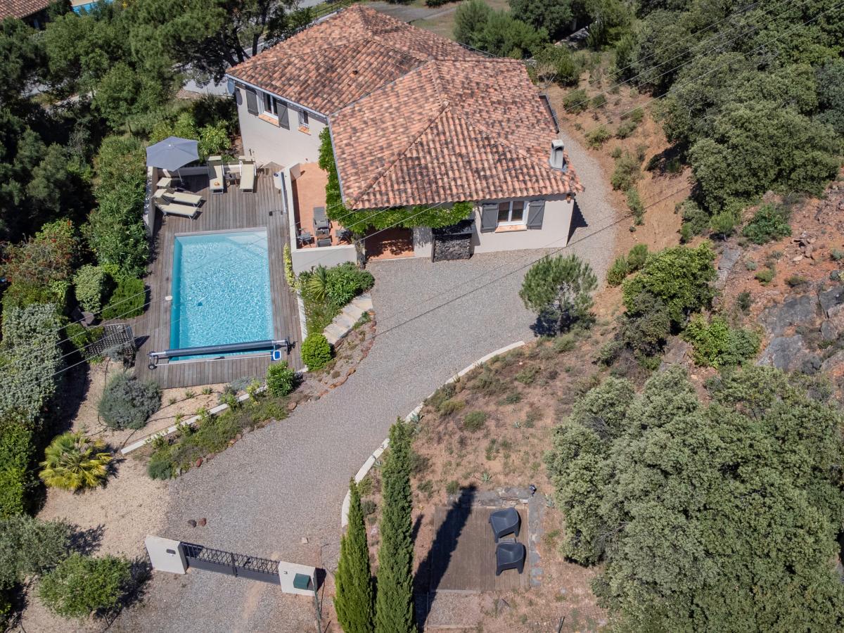Villa photo 1