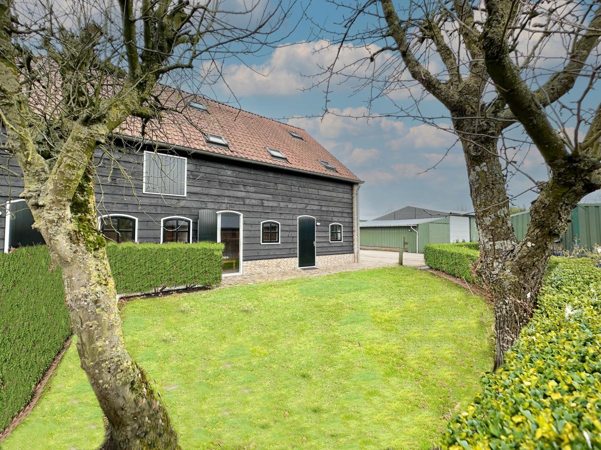 Villa photo 1