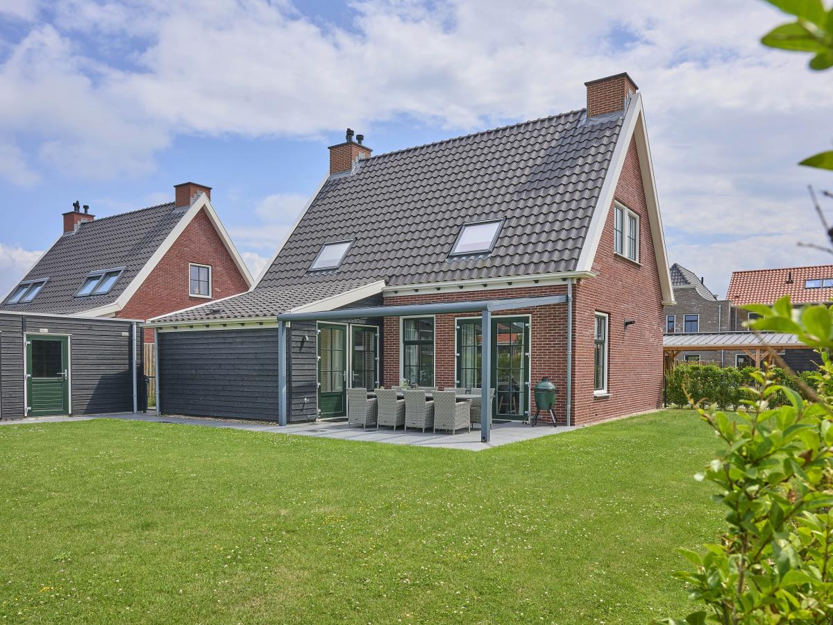 Villa photo 1