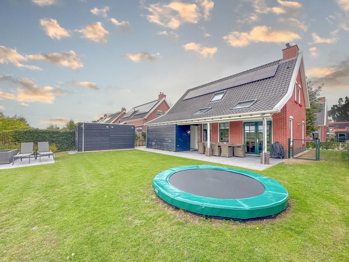 Villa photo 1